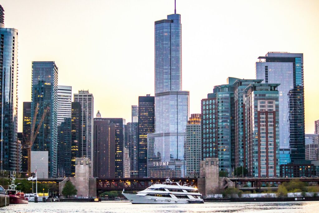 Chicago Architecture Boat Tour: Discover the City’s Iconic Skyline 🚤🏙️
