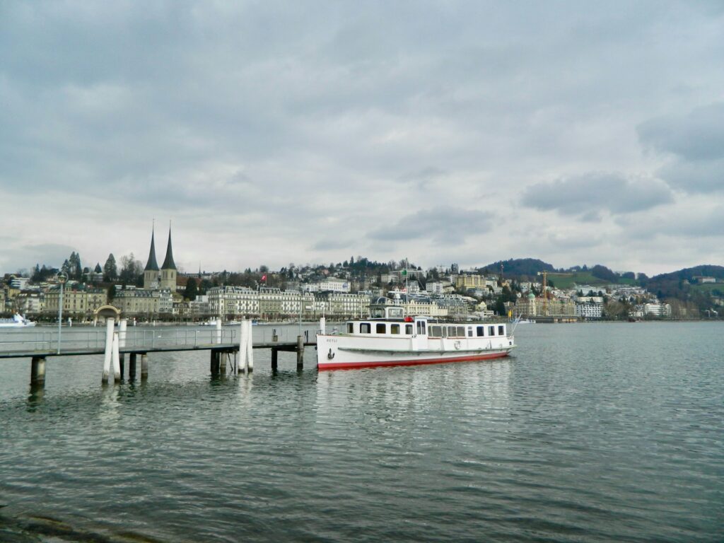 Winter Park Scenic Boat Tour Coupon: Save on a Beautiful Florida Water Adventure 🚤🌴